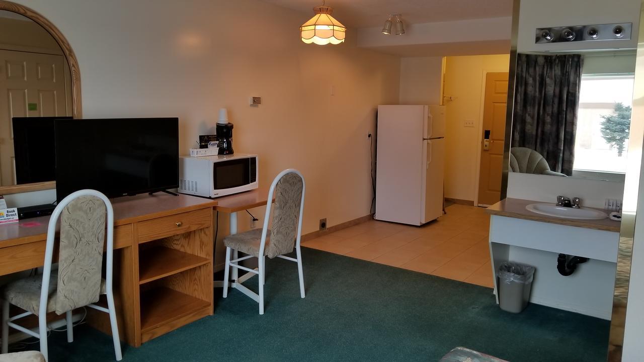 Western Budget Motel Cold Lake Extérieur photo