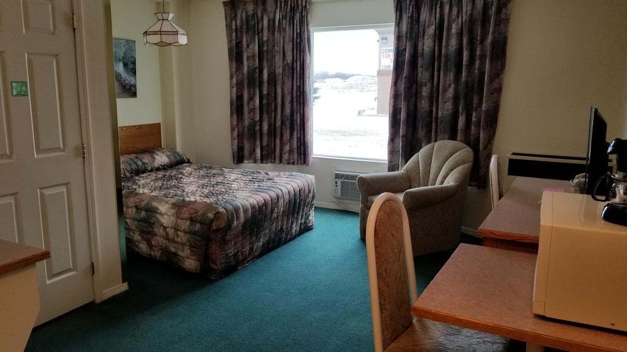 Western Budget Motel Cold Lake Extérieur photo